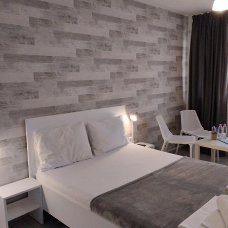 Simada Blue Guesthouse Golden Sands Luaran gambar