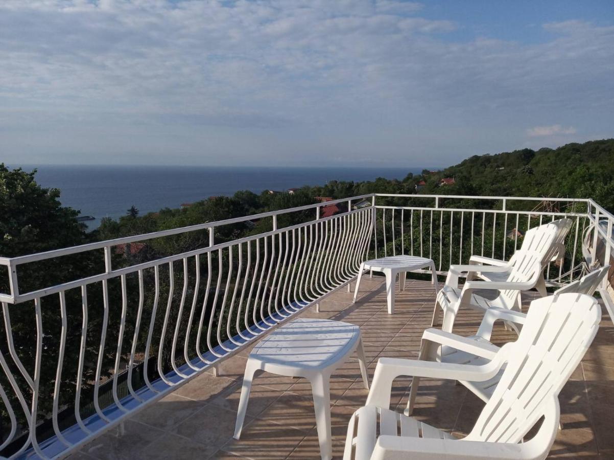 Simada Blue Guesthouse Golden Sands Luaran gambar