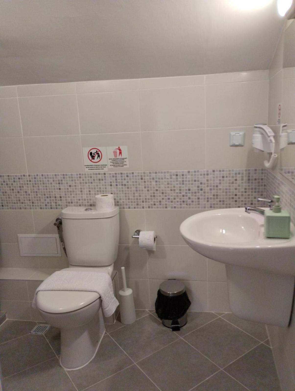 Simada Blue Guesthouse Golden Sands Luaran gambar