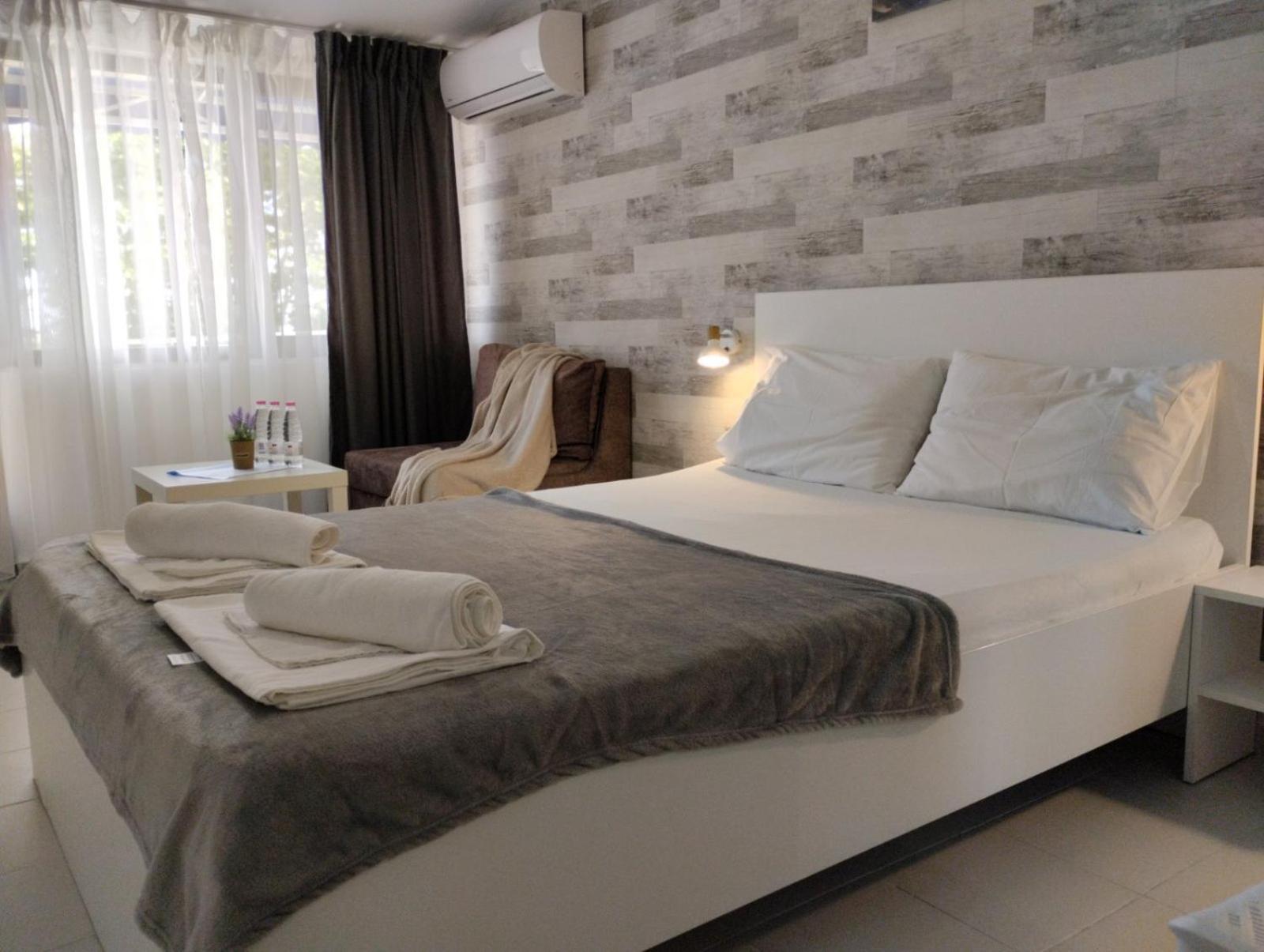 Simada Blue Guesthouse Golden Sands Luaran gambar